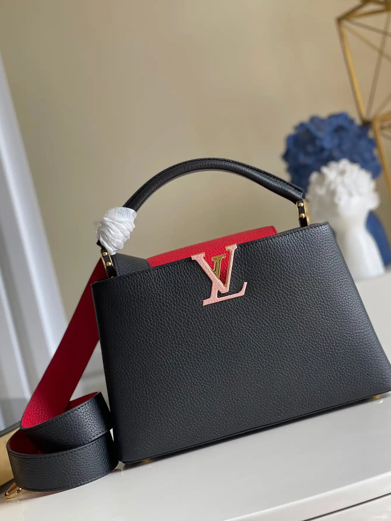 First bag ru PM VUITTON CAPUCINES LOUIS 0702